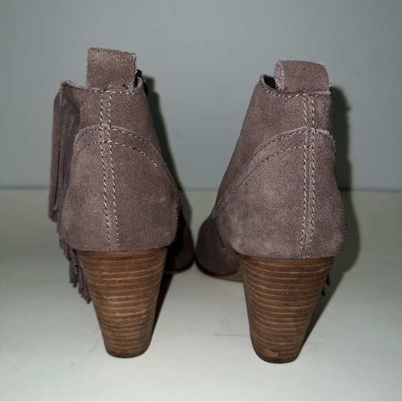 Steve Madden Suede Ohio Fringe Bootie Taupe - Picture 3 of 5